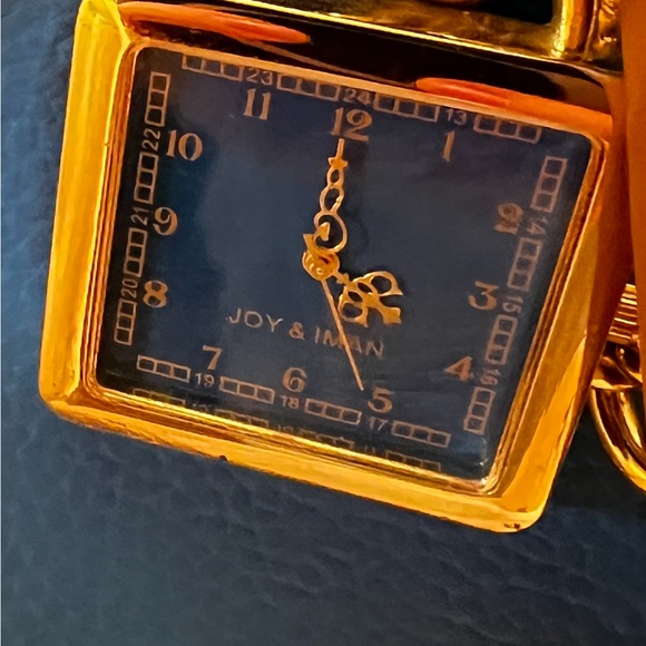 Joy Iman Handbag unique multi colored several satin lining deep pockets. - Picture 4 of 12